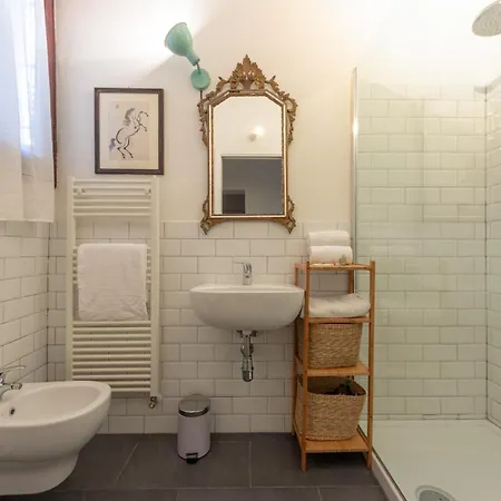 One Bedroom With Patio N2 * Firenze