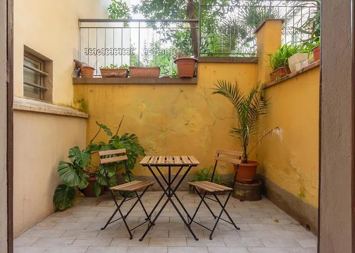 Apartament One Bedroom With Patio N2 *