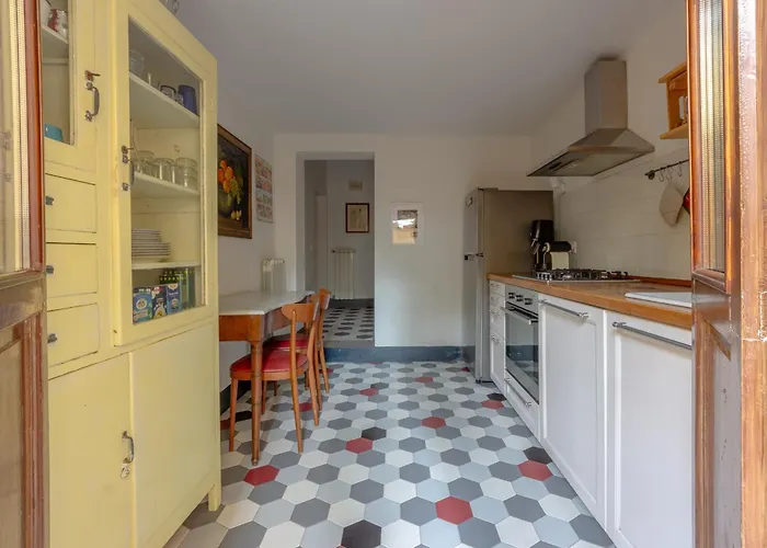 One Bedroom With Patio N2 *