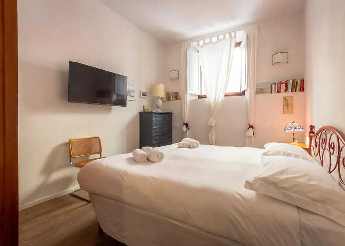 One Bedroom With Patio N2 Apartament